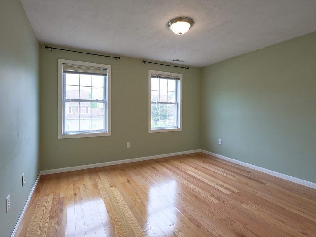 9 Angela Rose Ln, Worcester