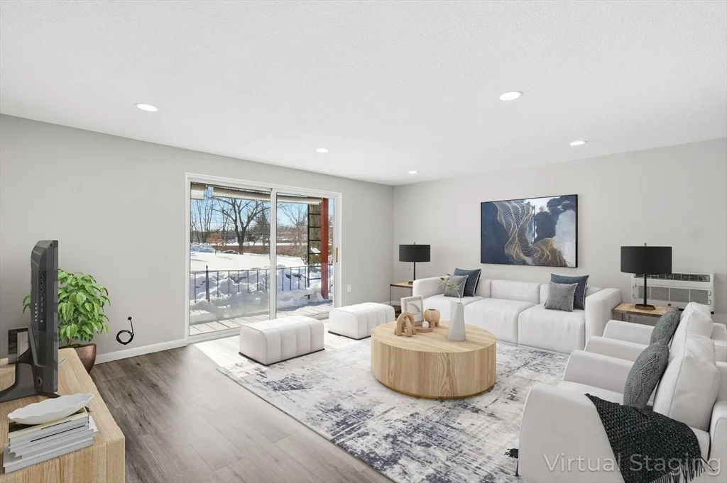 18 Fountain Ln, Weymouth