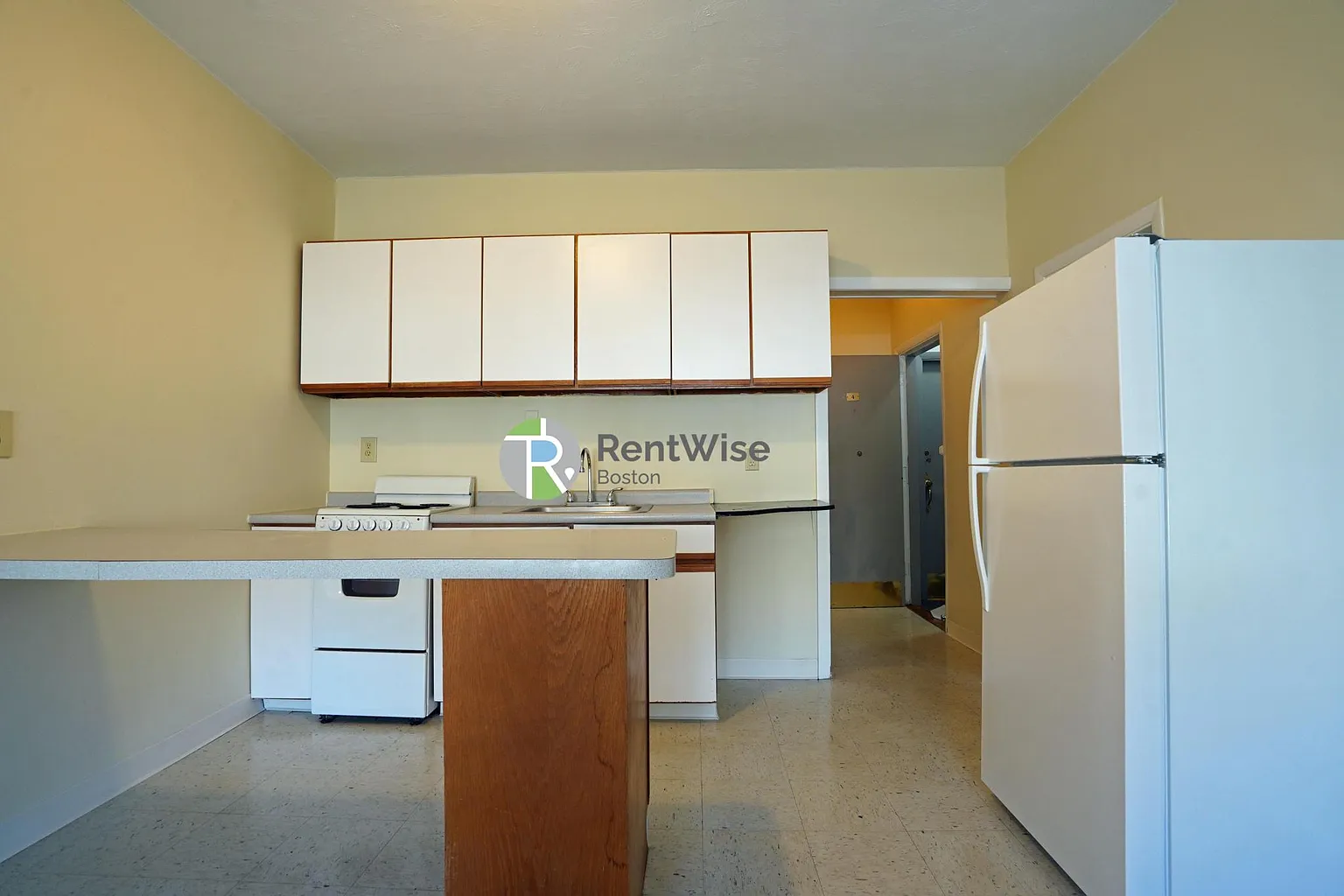 1132 Commonwealth Ave, North Brookline