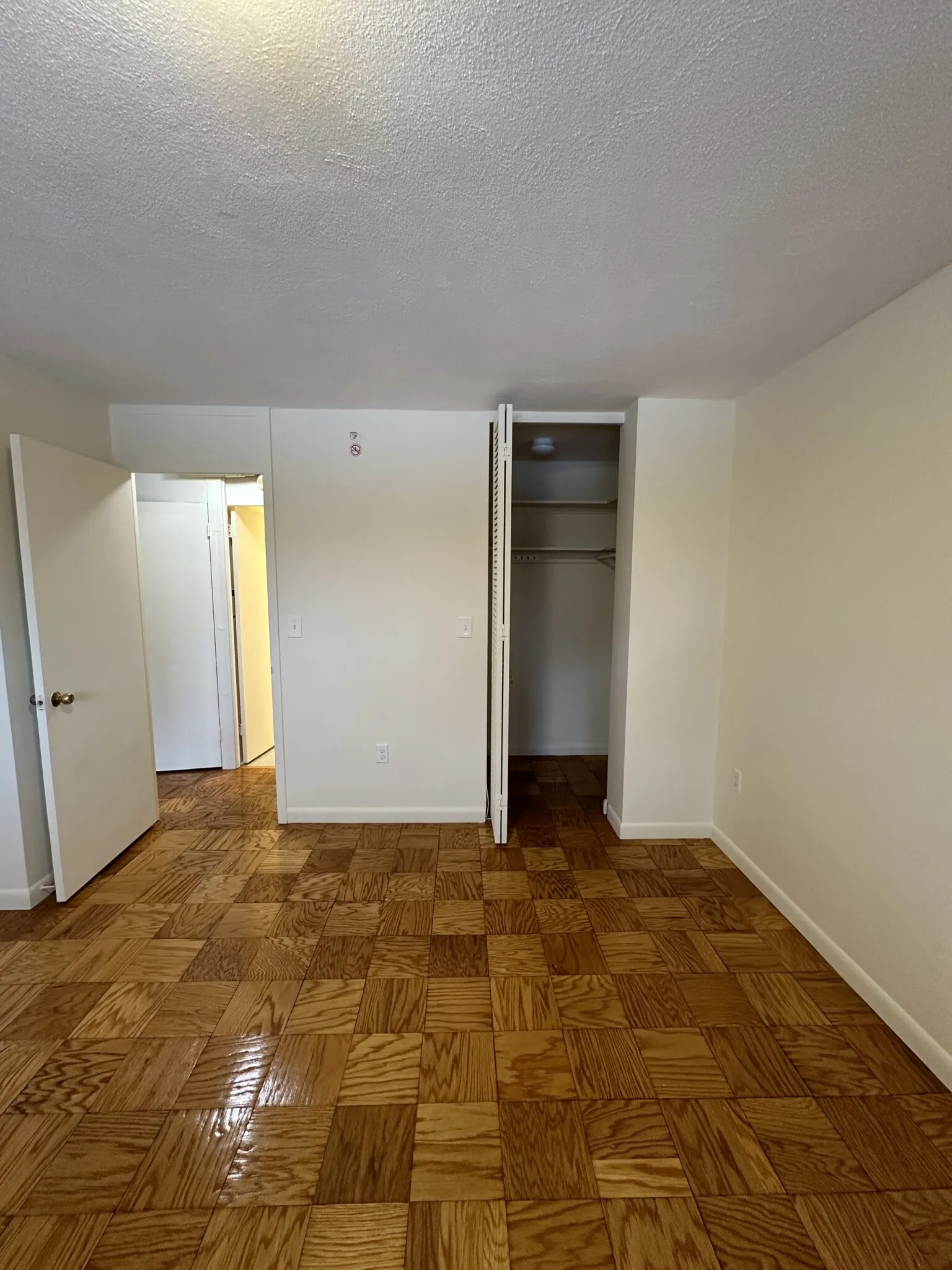 101 Monmouth St, Longwood