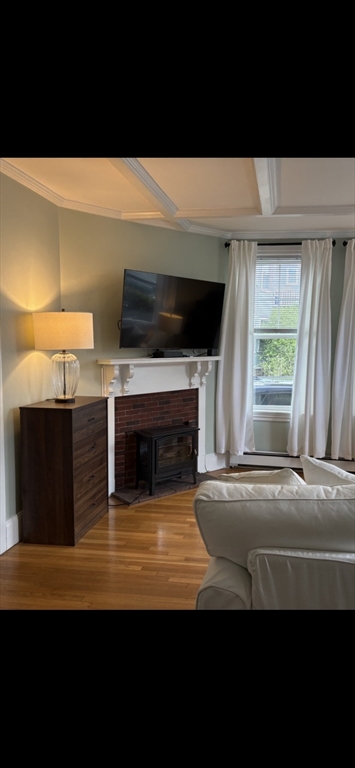 21 Thorndike, Beverly