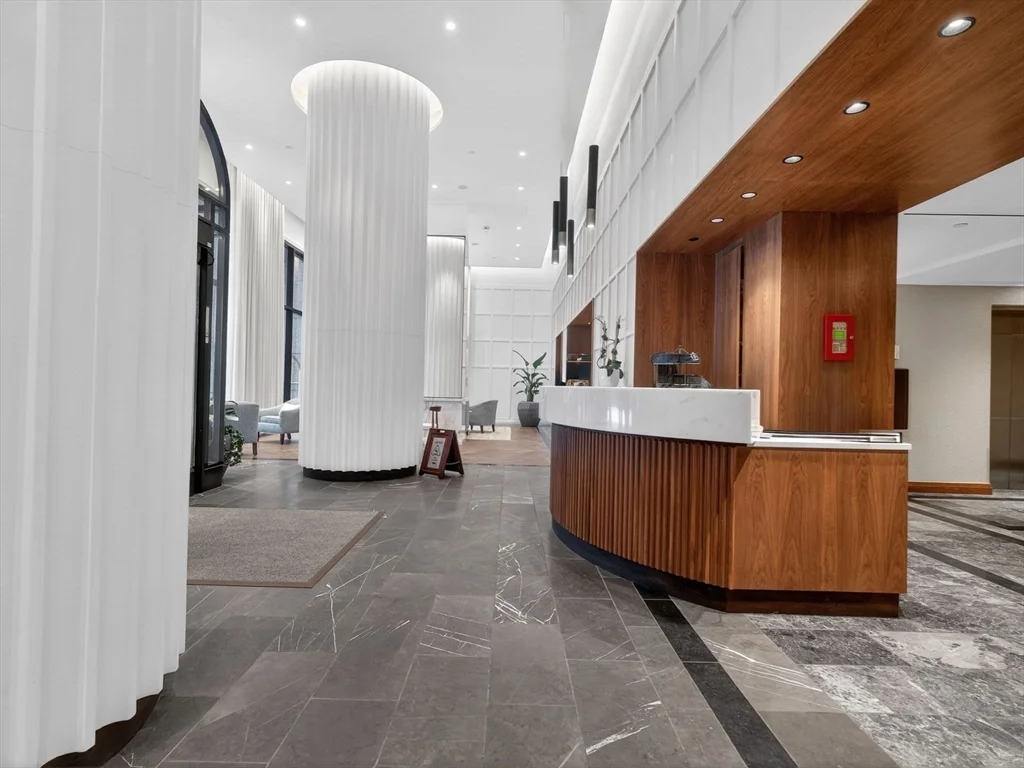 1 Avery St, Midtown