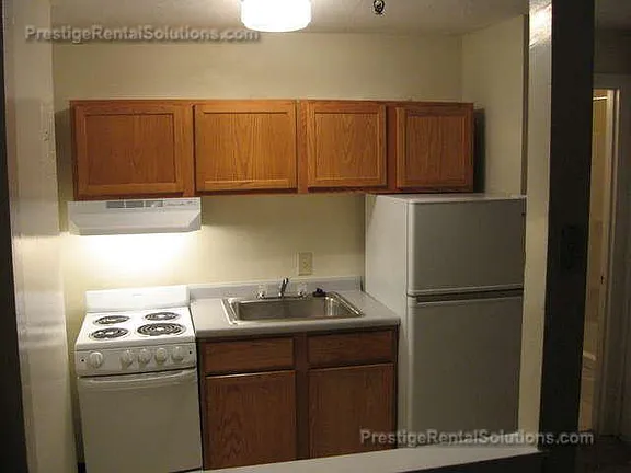 1 bed, 1 bath apartment for rent at 231 Harrison Ave Unit 16, Chinatown — photo 4 of 12