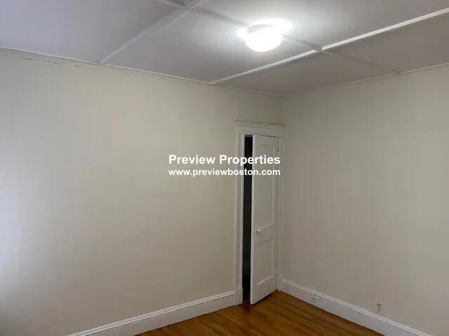 1175 Boylston St, Fenway