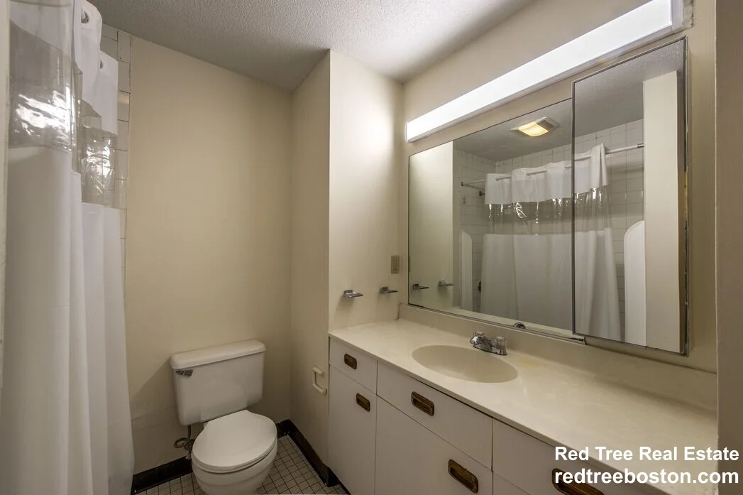 154 North Beacon St, Brighton