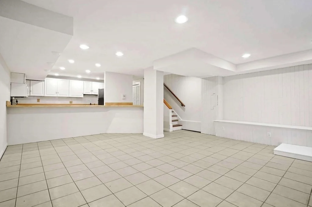 163 West Newton, South End