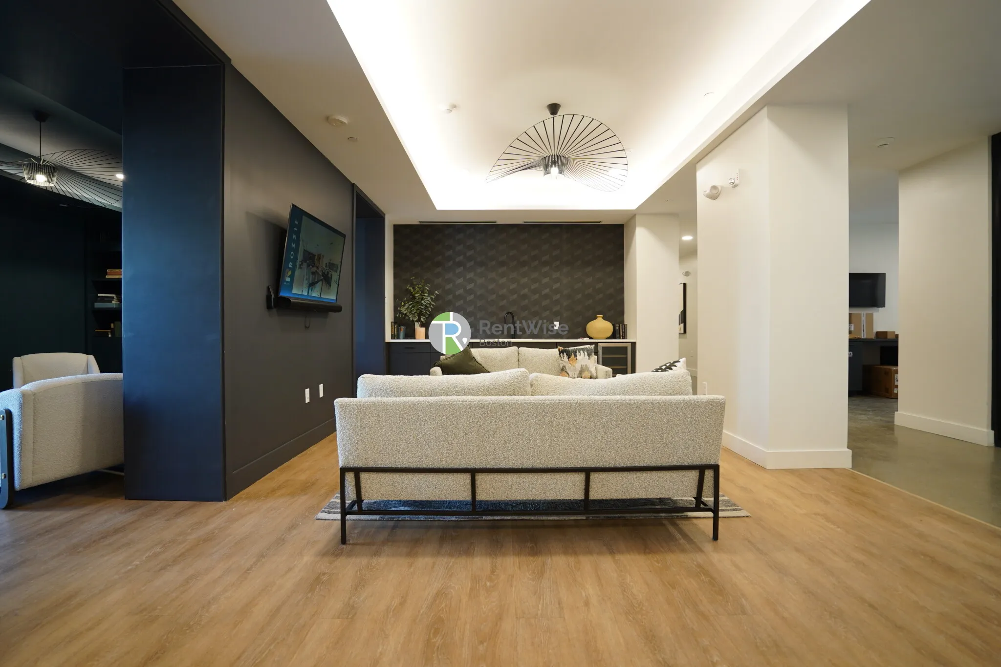 289 Walk Hill St, Roslindale