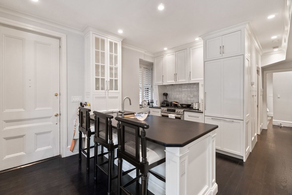 163 Marlborough St, Back Bay