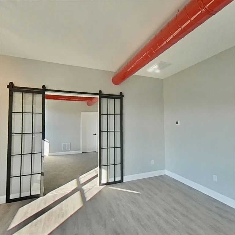 15 Oak, Needham