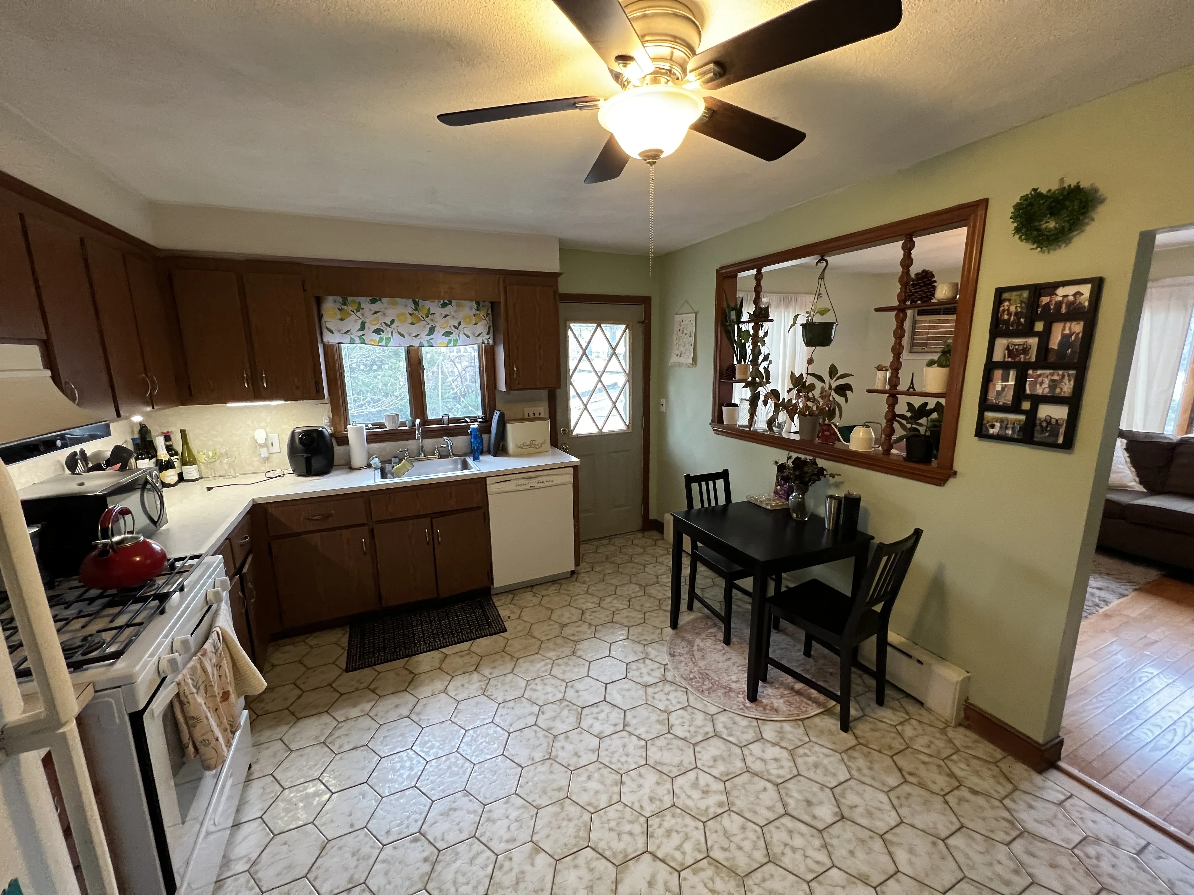 213 Holland St, Teele Square