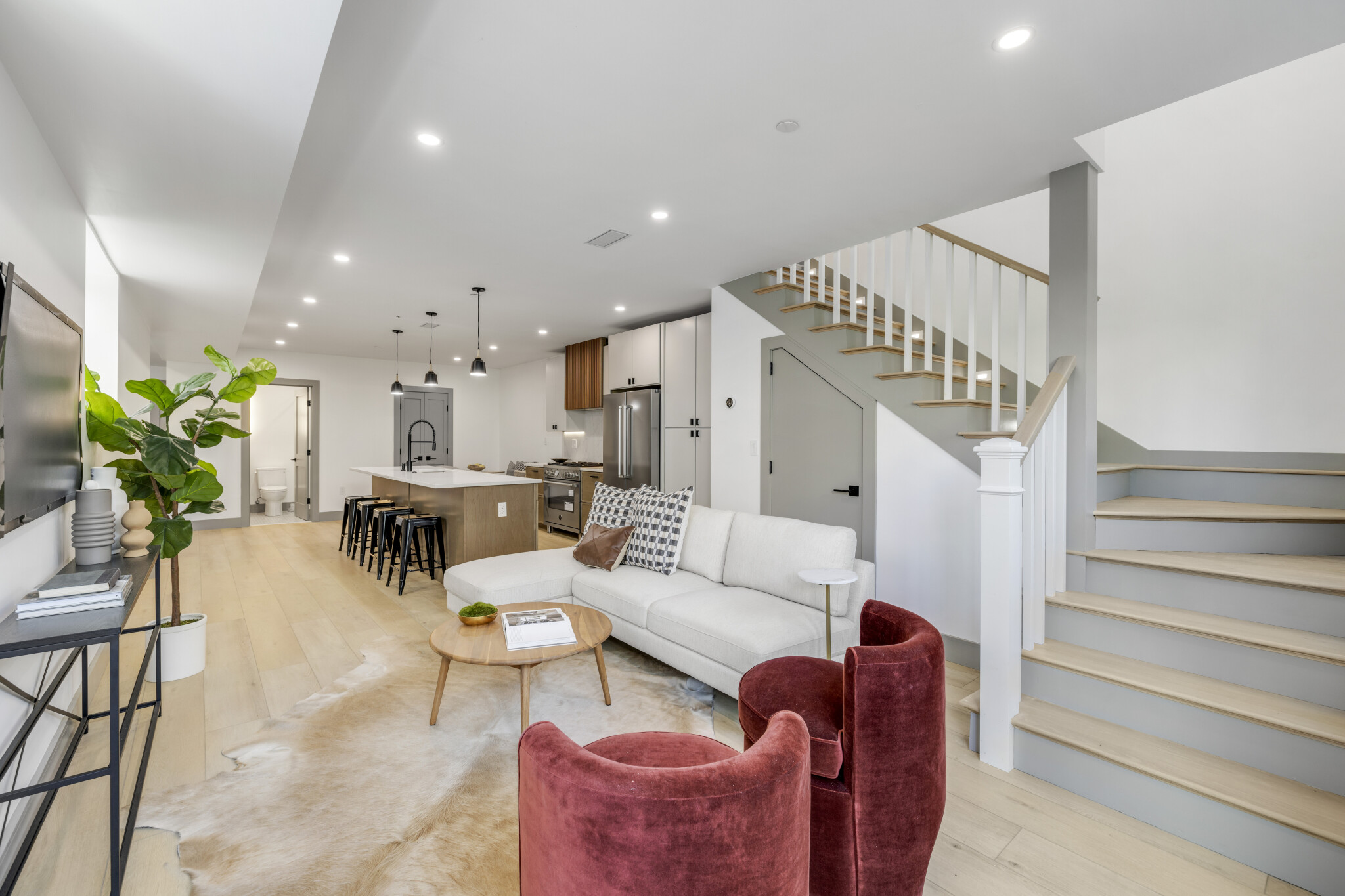 566 East 3rd St, South Boston