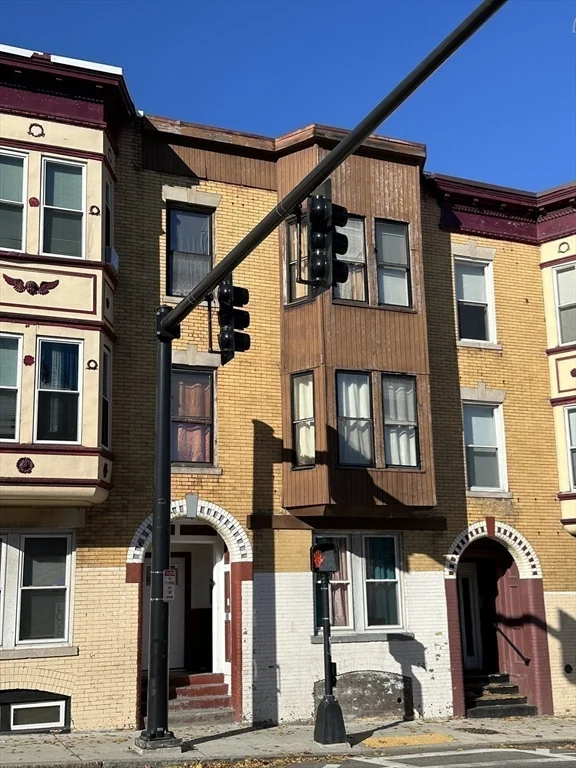 1905 Columbus Ave, Roxbury