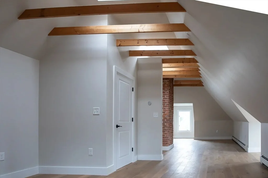 41 Fernwood Ave, Revere