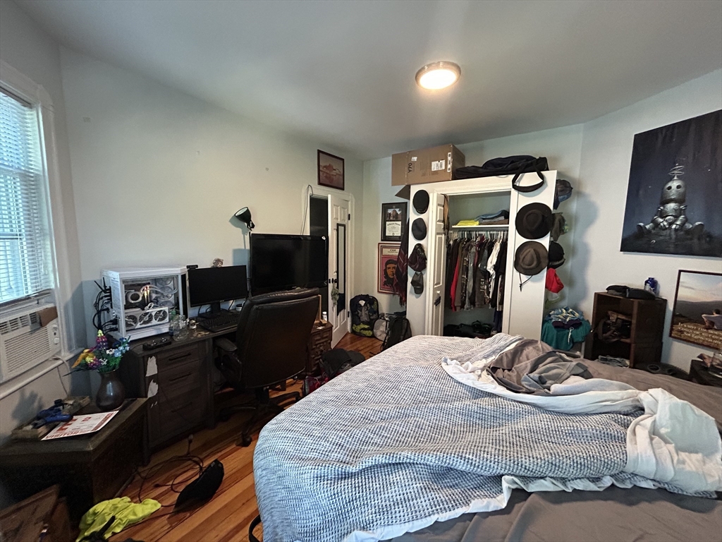 109 Walnut, Winter Hill