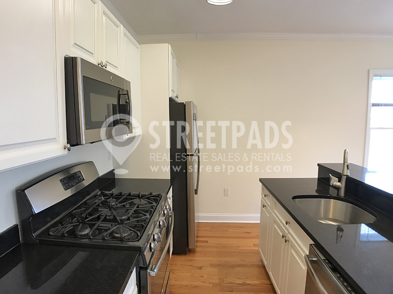 1 Langdon Sq, Neighborhood Nine