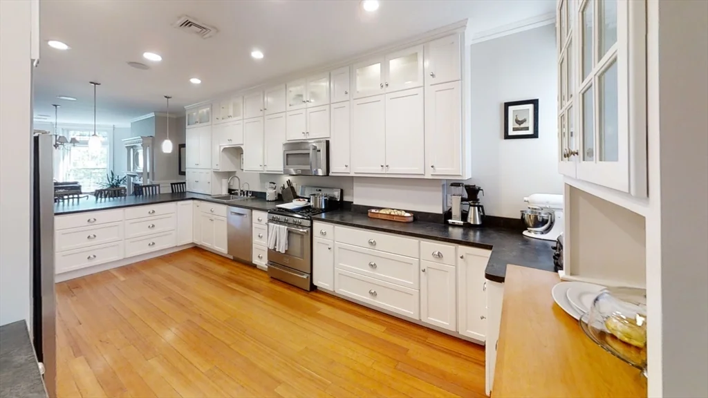 5 Strathmore Rd, Brookline