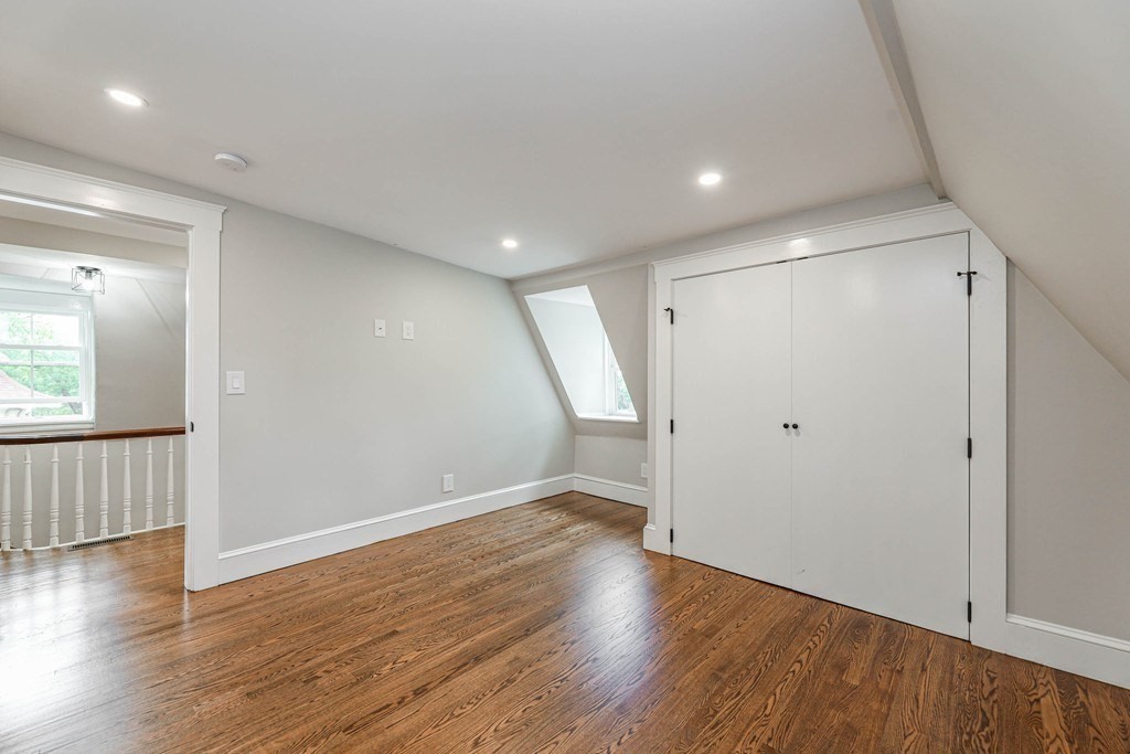 52 Maple St, Hyde Park