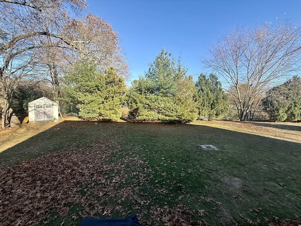 567 Mendon Rd, Attleboro