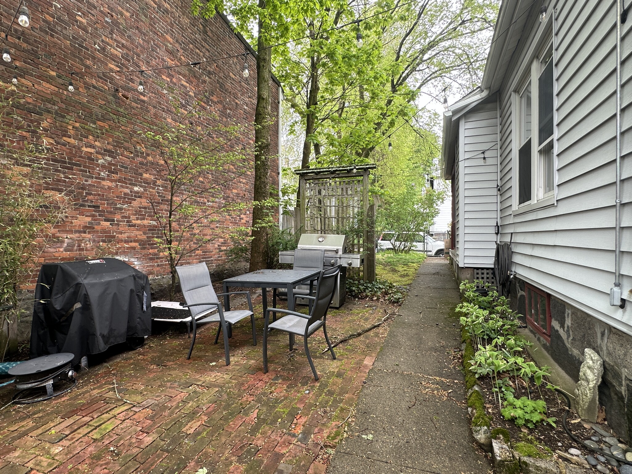 7 Gardenside St, Roslindale