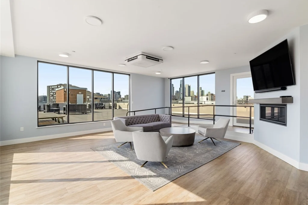 20 W 5th, South Boston