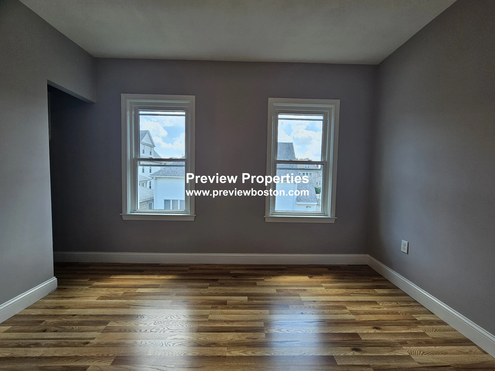 33 Linden St, Everett