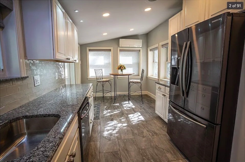 52 Lake Shore Dr S, Westford