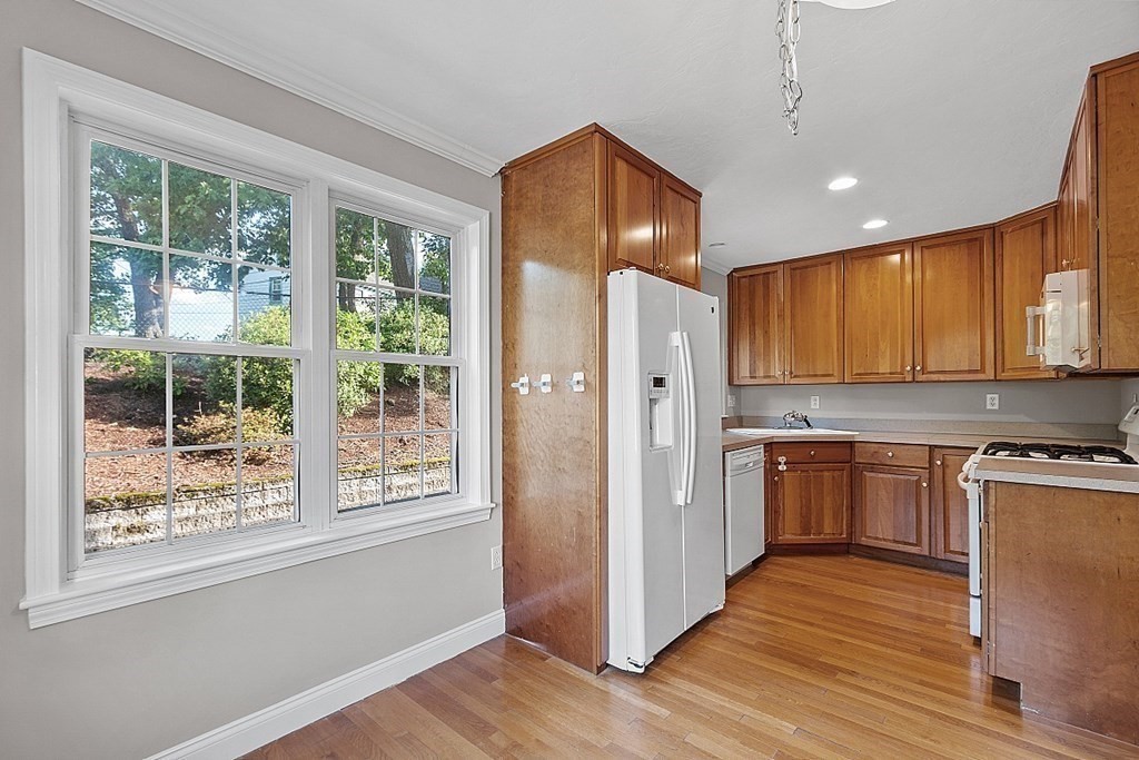 67 N Quinsigamond Ave, Shrewsbury