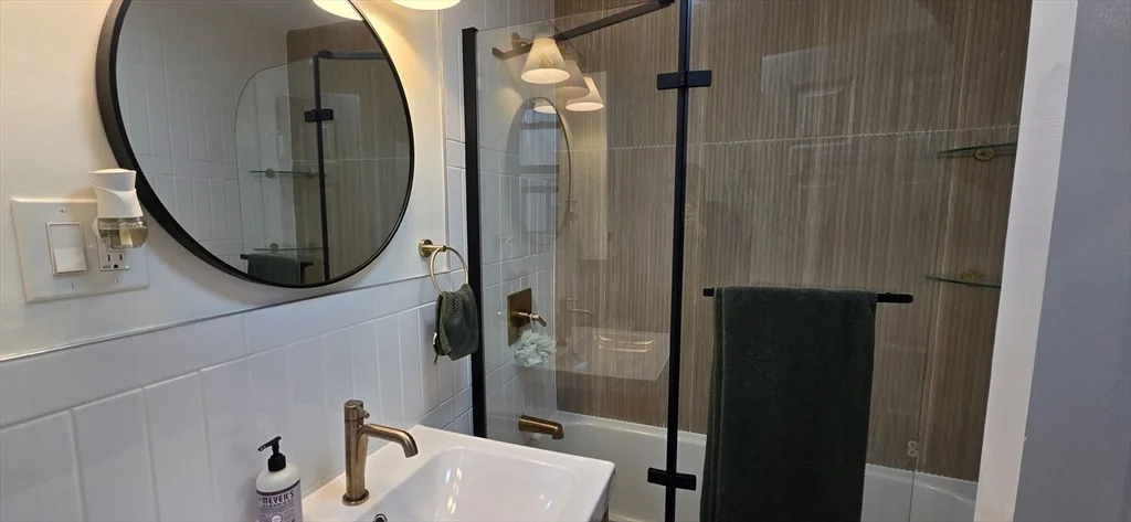 466 Commonweatlh, Fenway