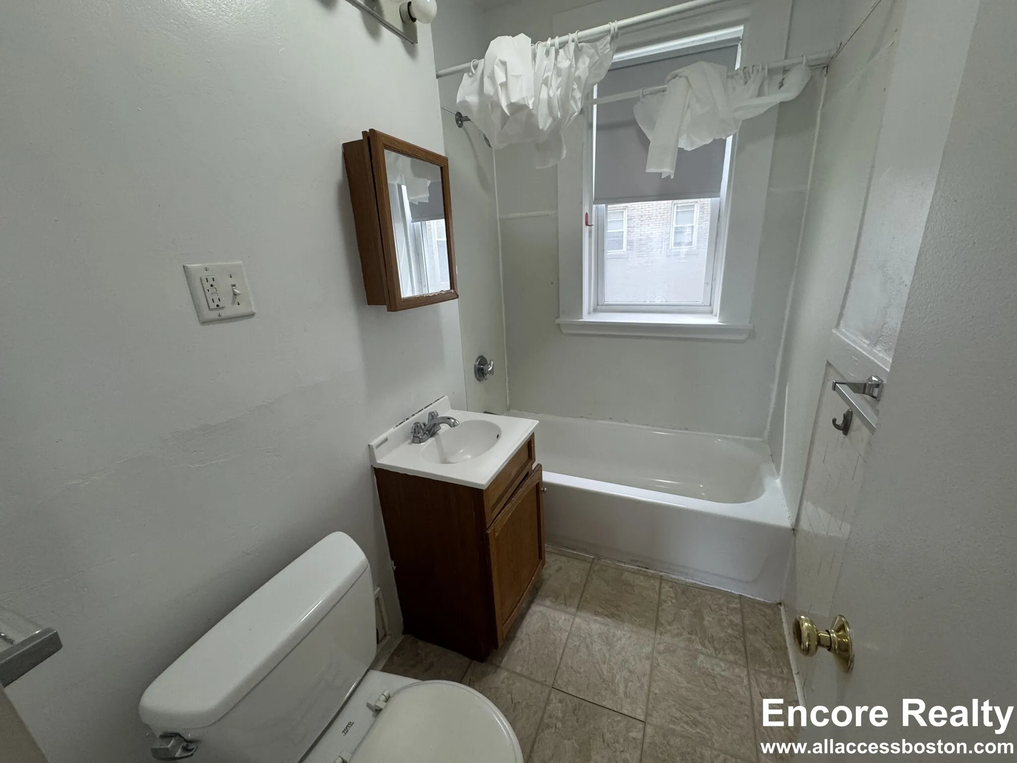 1175 Boylston St, Fenway