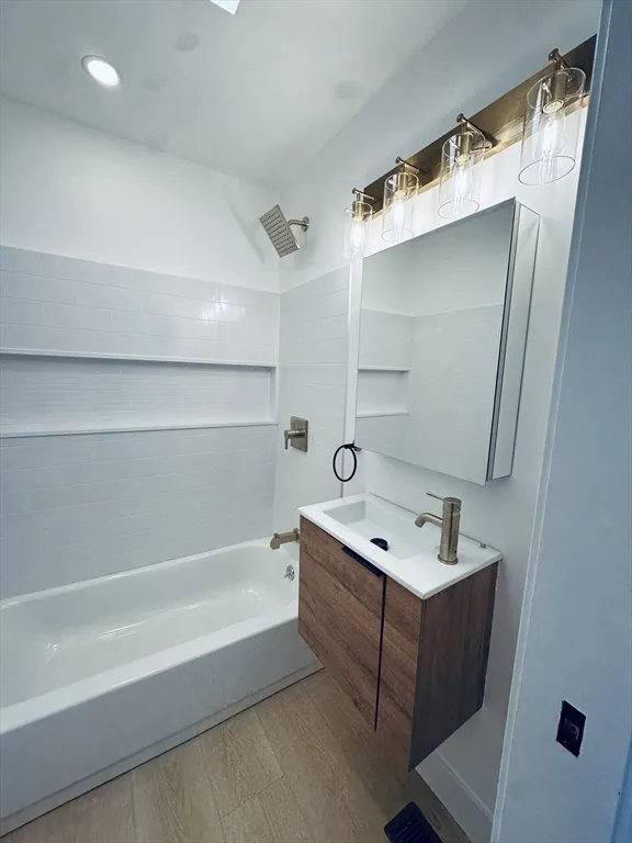 280 Endicott Ave, Revere