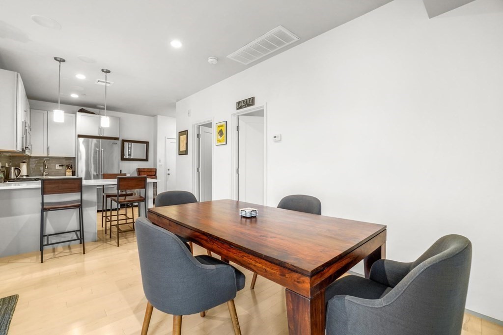 345 D St, South Boston