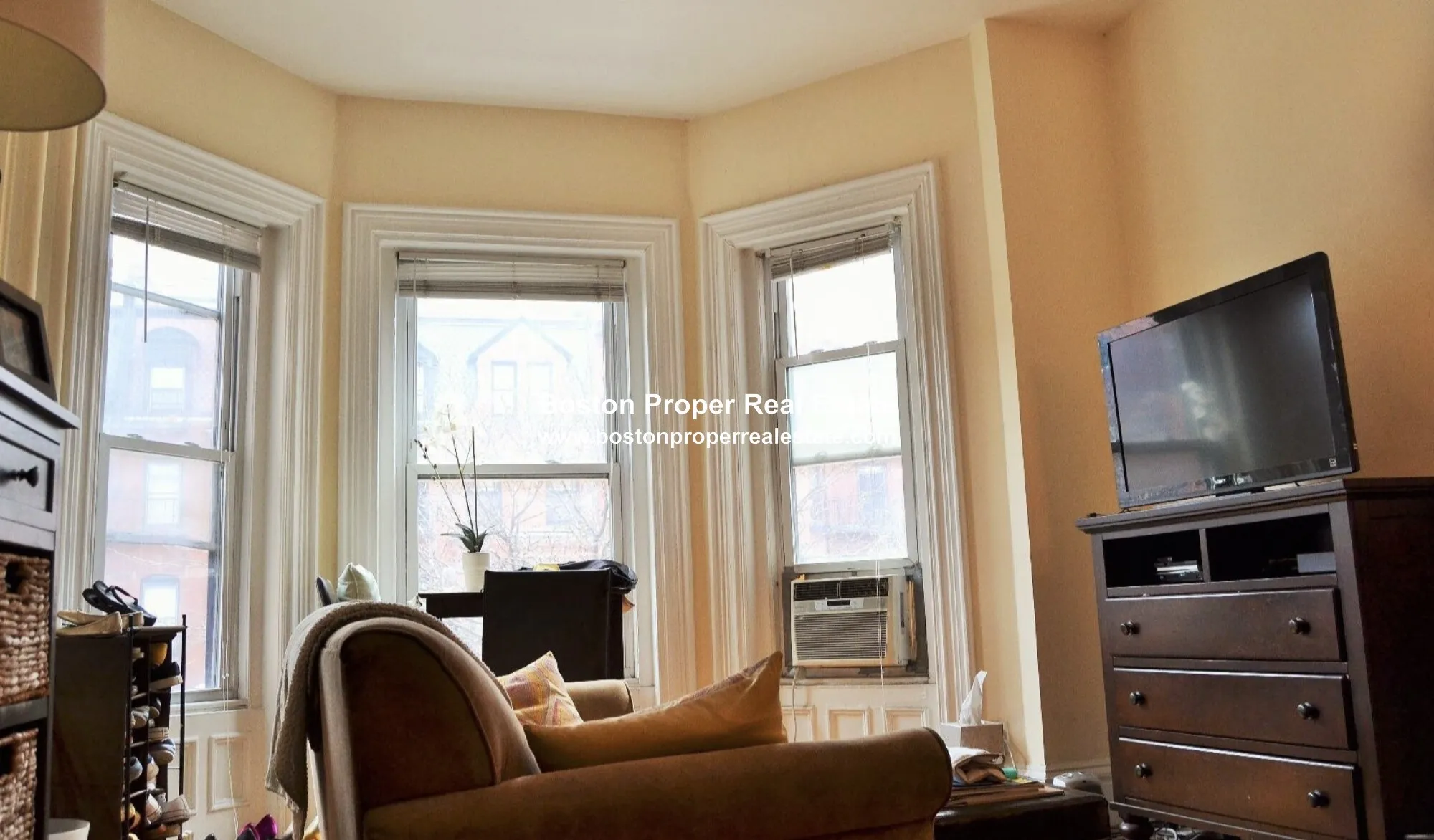 225 Newbury St, Back Bay