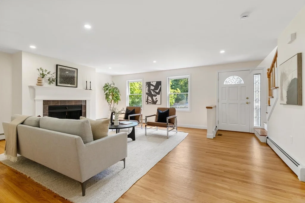 29 Cottage St, Newton Upper Falls