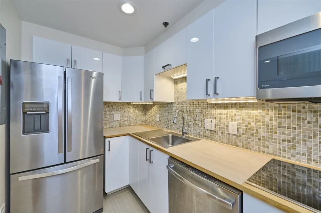 950 Massachusetts Ave, Harvard Square