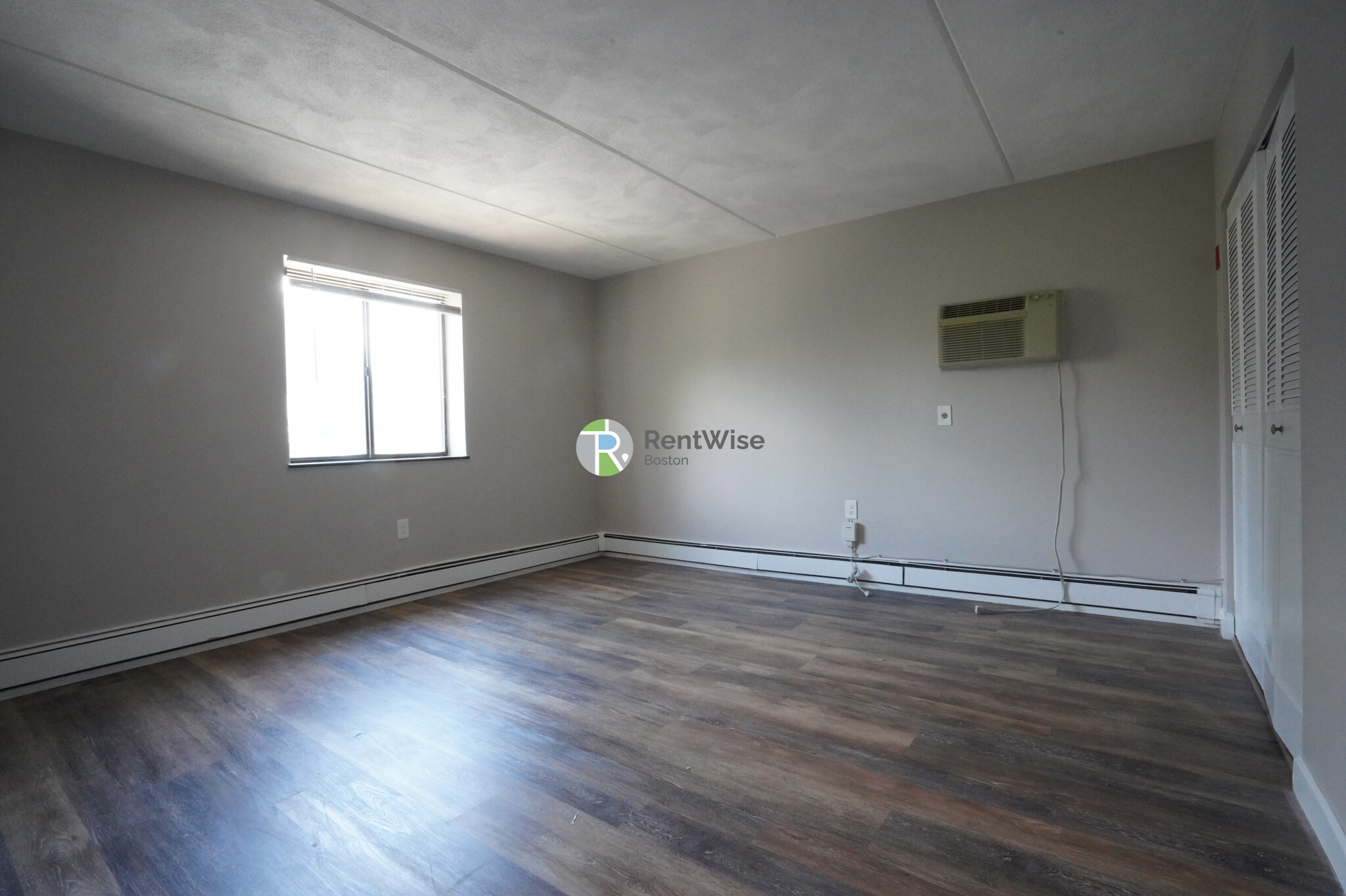 12 Cottage Ct, Nonantum