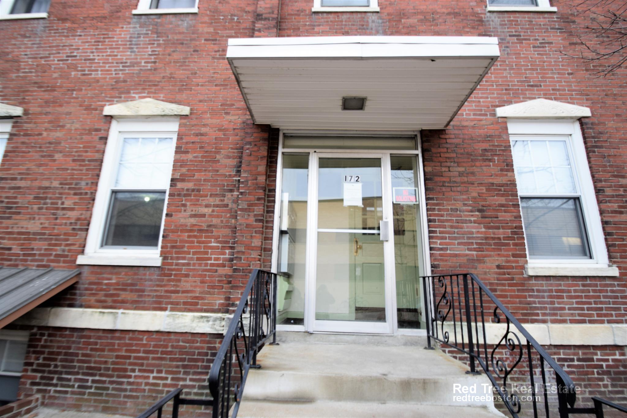 172 North Beacon St, Brighton