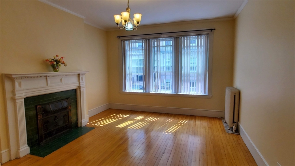 12 Royce Rd, Brighton