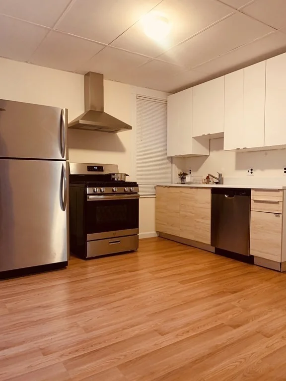 1572 Tremont St, Mission Hill