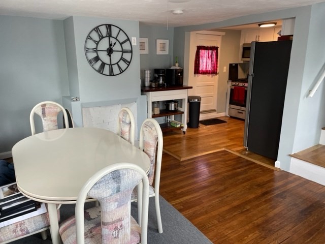 562 Lincoln Ave, Saugus