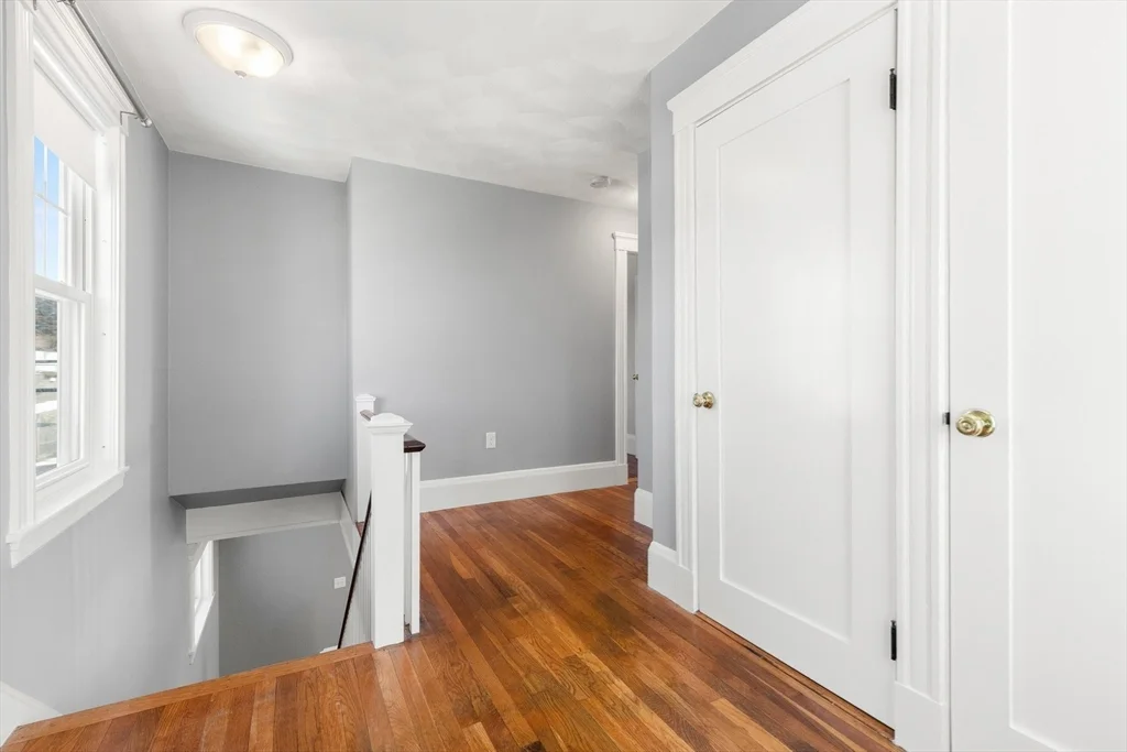 42 Phillips Rd, Nahant