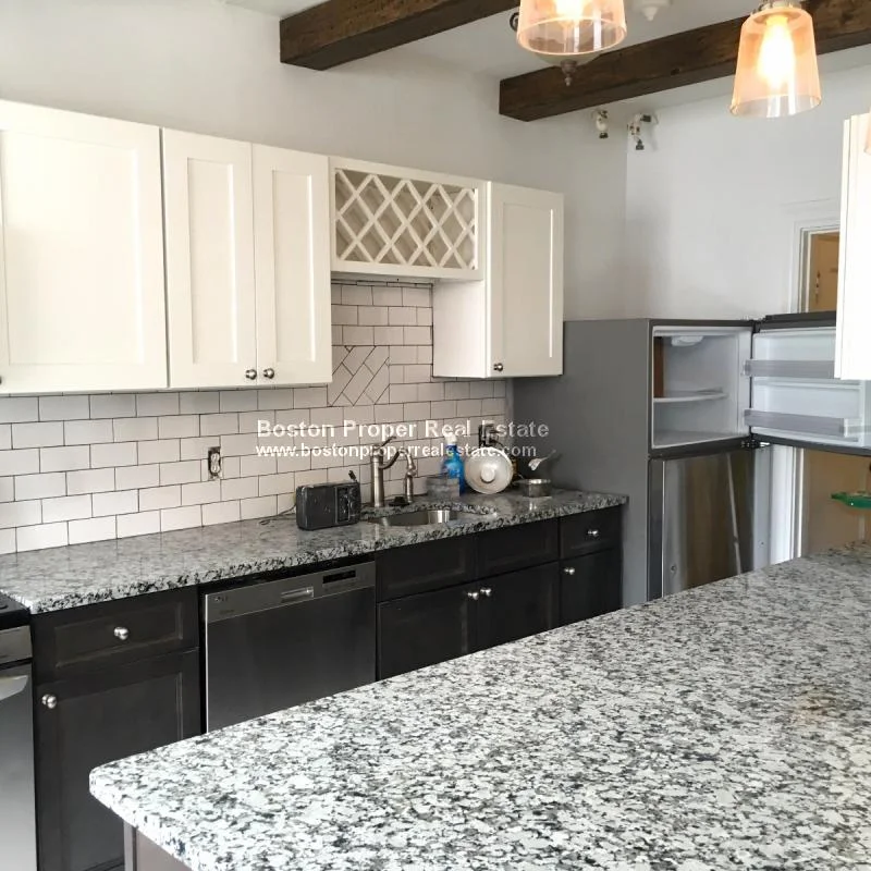 6 Marlborough St, Back Bay