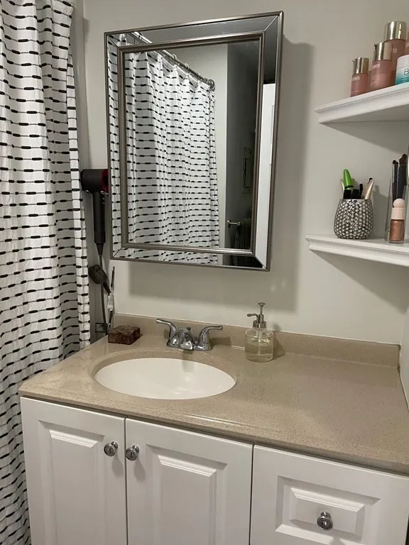 172 Sumner St, East Boston