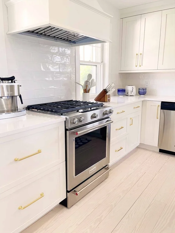 7 Packet Dr, Nantucket