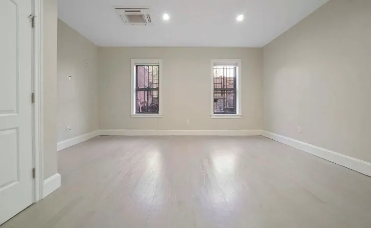 554 Massachusetts Ave, South End