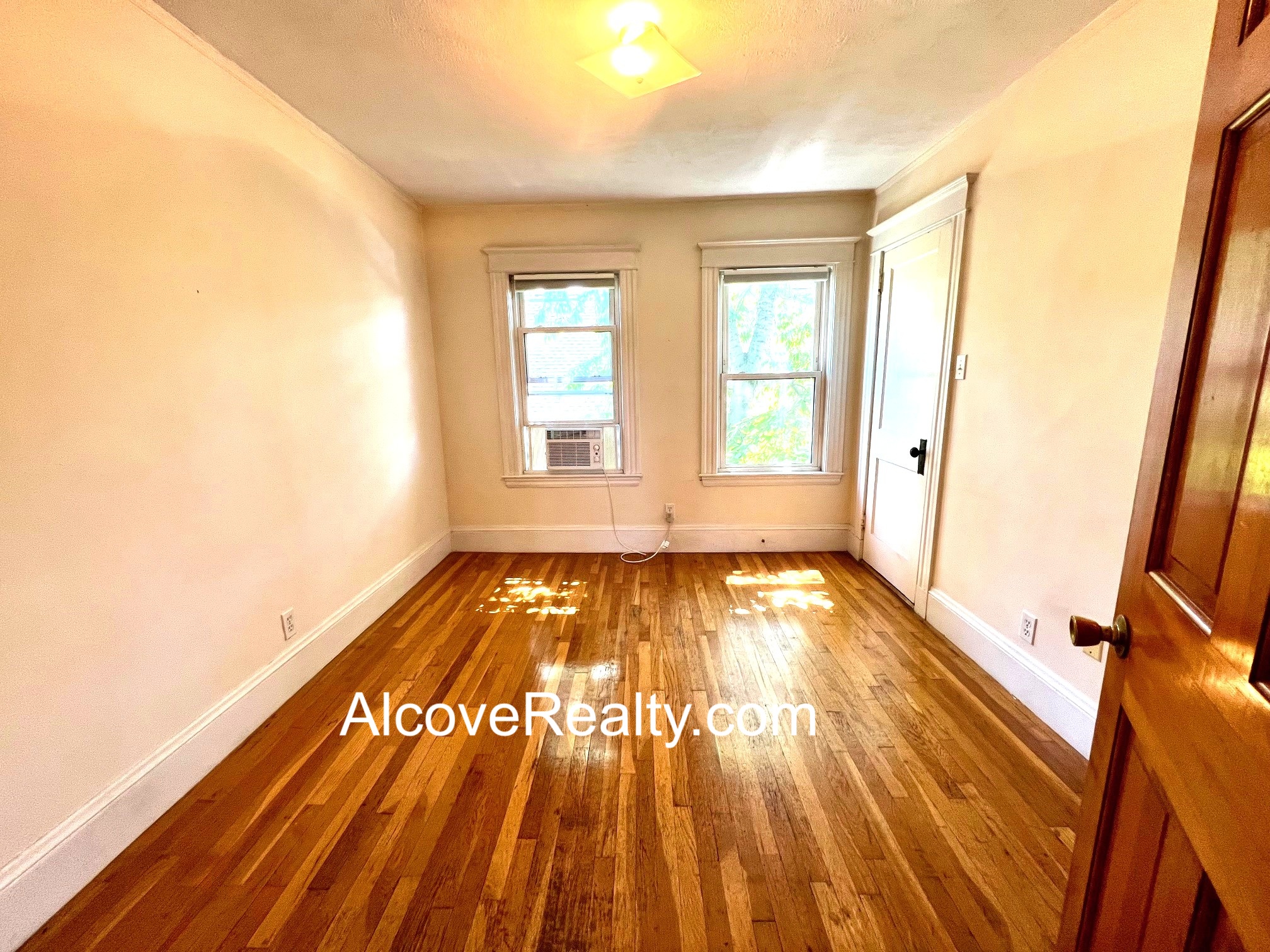 19 Sartwell Ave, Spring Hill