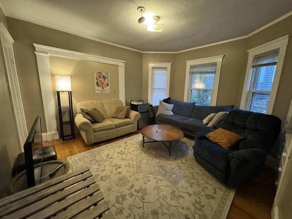 28 Sunset Rd, West Somerville