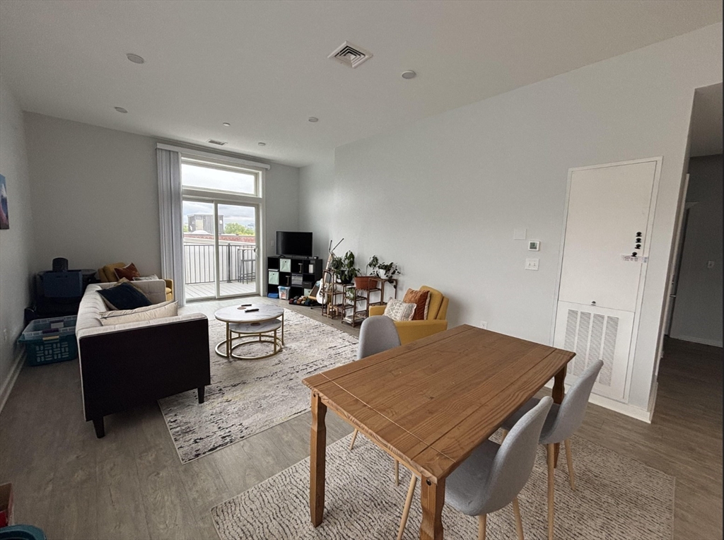 14 Ward St, Ward Two