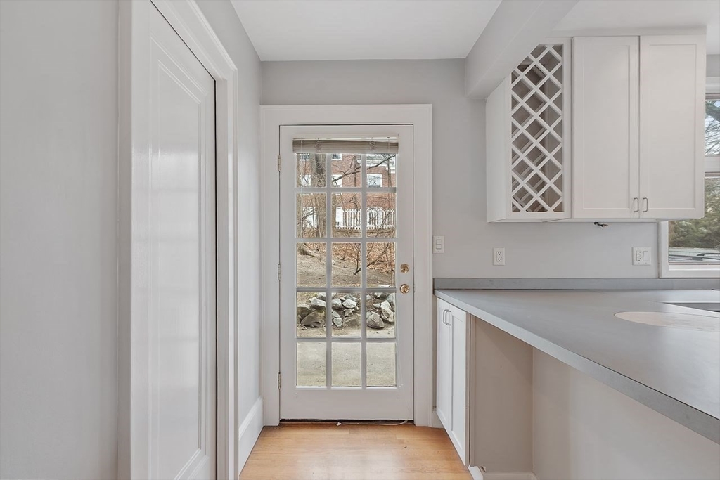 110 Leonard St, Belmont