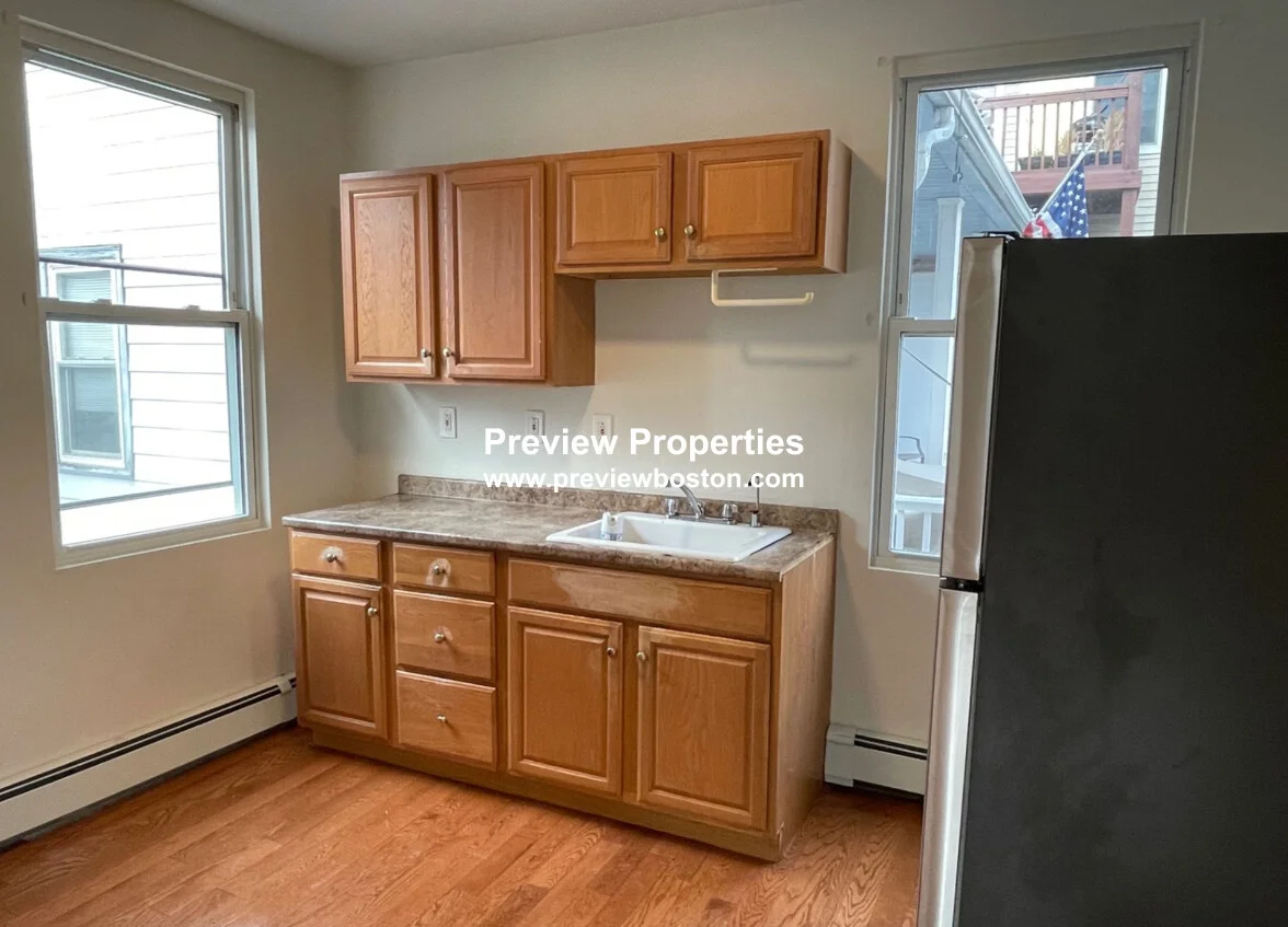 75 Putnam St, East Boston