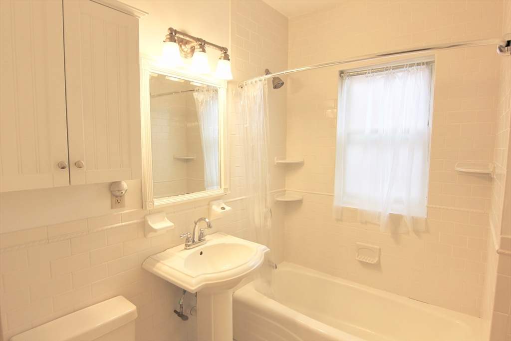 187 Parsons St, Brighton